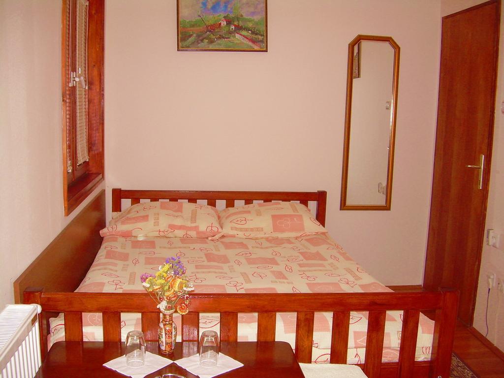 Amfora Rooms Caribrod Dimitrovgrad Room photo