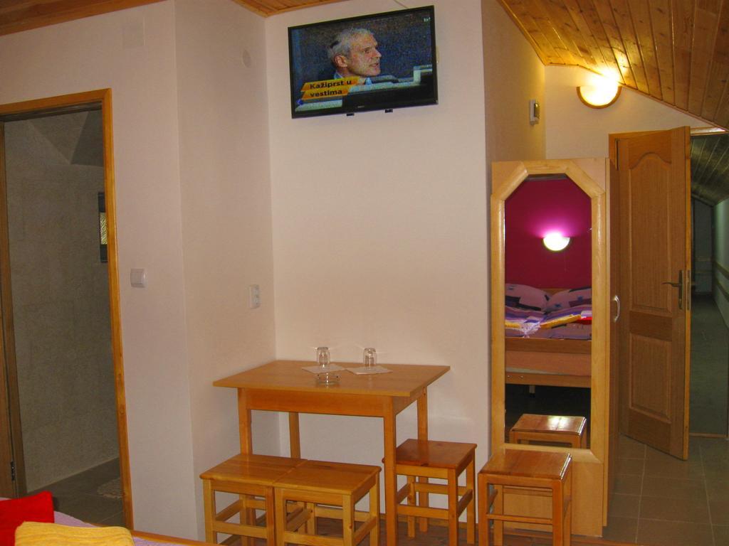Amfora Rooms Caribrod Dimitrovgrad Exterior photo